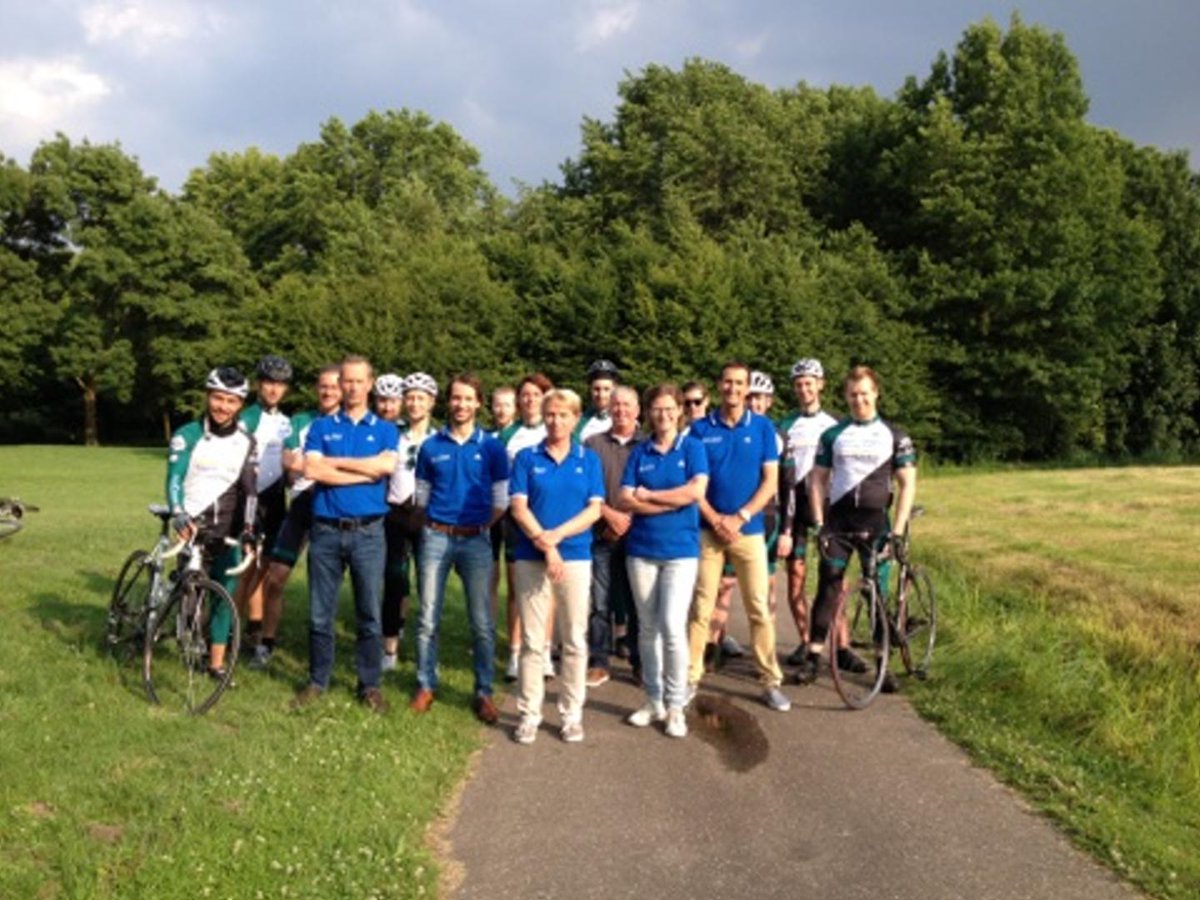 Fysiocompany's tweet photo. FysioCompany in samenwerking met de fietskoeriers in 's-Hertogenbosch. http://t.co/suXZhMlivJ