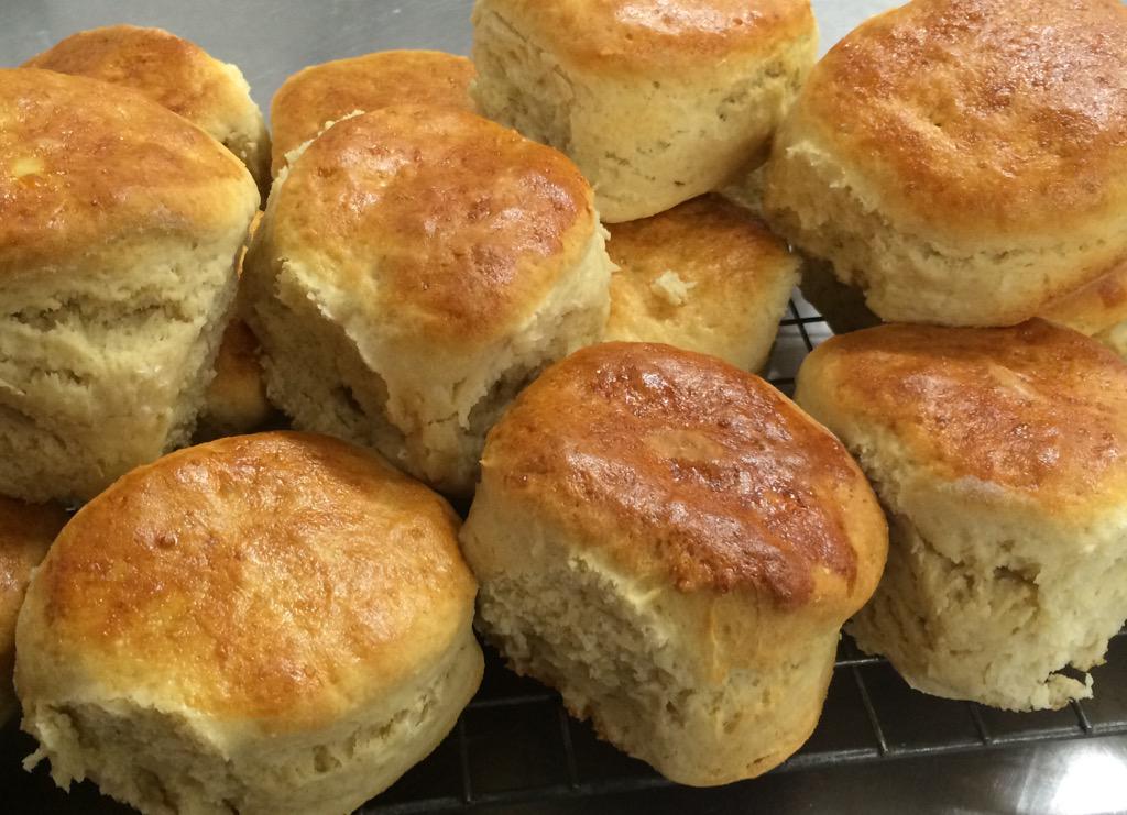 LynValleyGH's tweet photo. #NationalCreamTeaDay we're ready! Freshly baked scones just out of the oven (not that you need an excuse really!) http://t.co/krWLfd7EGf