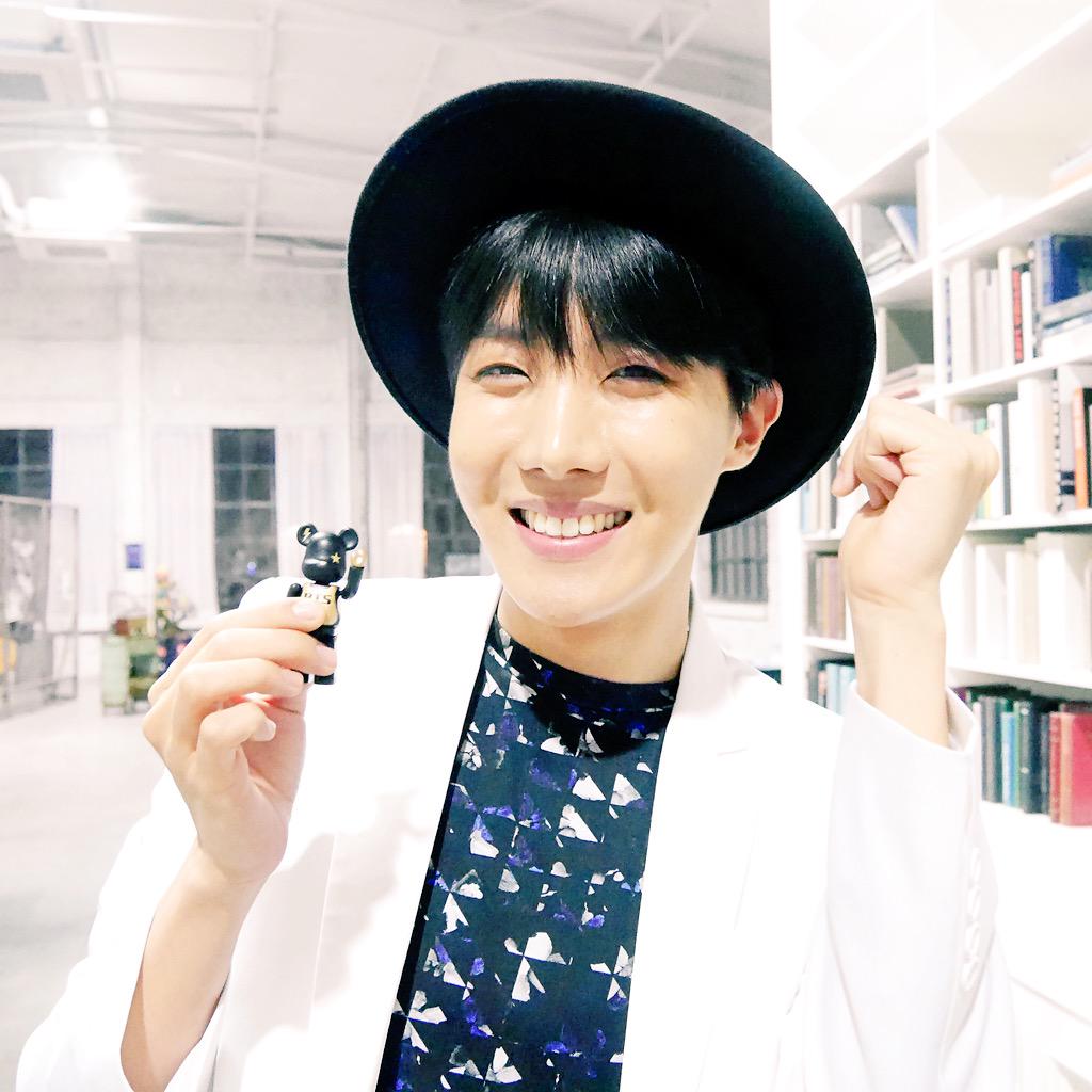 [Picture] J-Hope at BTS JAPAN OFFICIAL Twitter [150626]