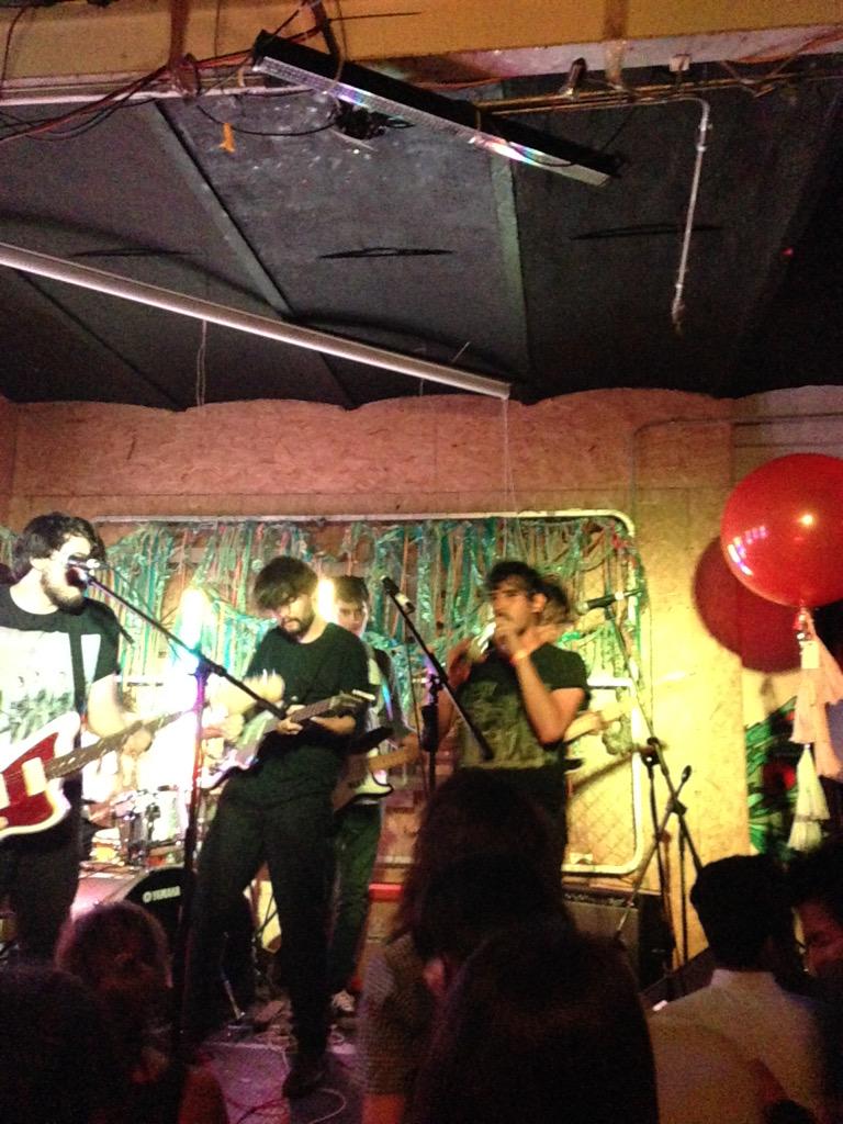 PLOPRadioMX's tweet photo. Y así, concluyó el primer #PLOPFest • 🙌🏼💞🎉🎊🎈🎹 || ¡GRACIAS! http://t.co/Me3KtKqS1M