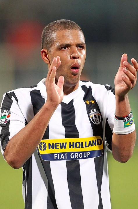 Happy birthday to former Juventus midfielder Felipe Melo, who turns 32 today. record: 78 apps, 4 goals. 