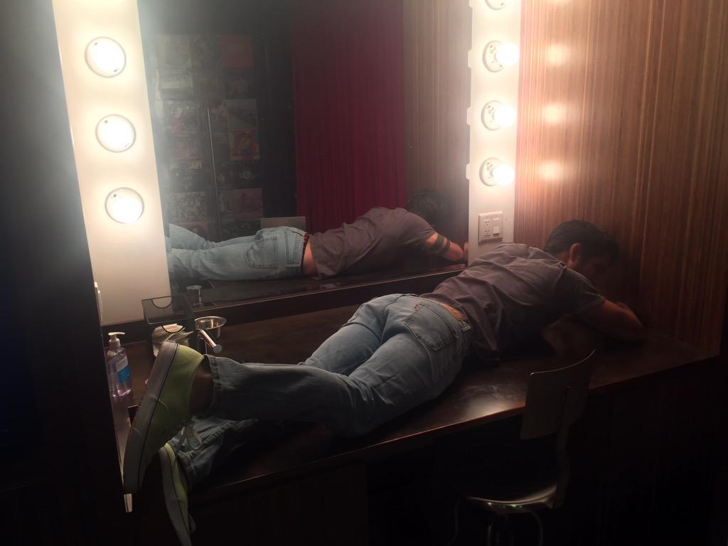 tylergposey's tweet photo. I'm ready for my interview @HuffPostLive http://t.co/Mt8EiUfpQ9