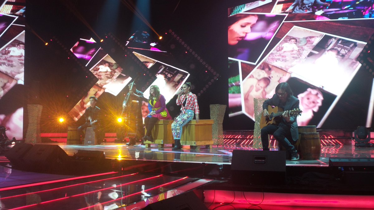 JePeepsOFC's tweet photo. "@xfactorid Wahhh lagu "Gajah" ditambahkan RAP oleh @JessicaXFI, asiilkkk yaa.. @XFactorID @OfficialRCTI http://t.co/CJQQ9UDOXz"