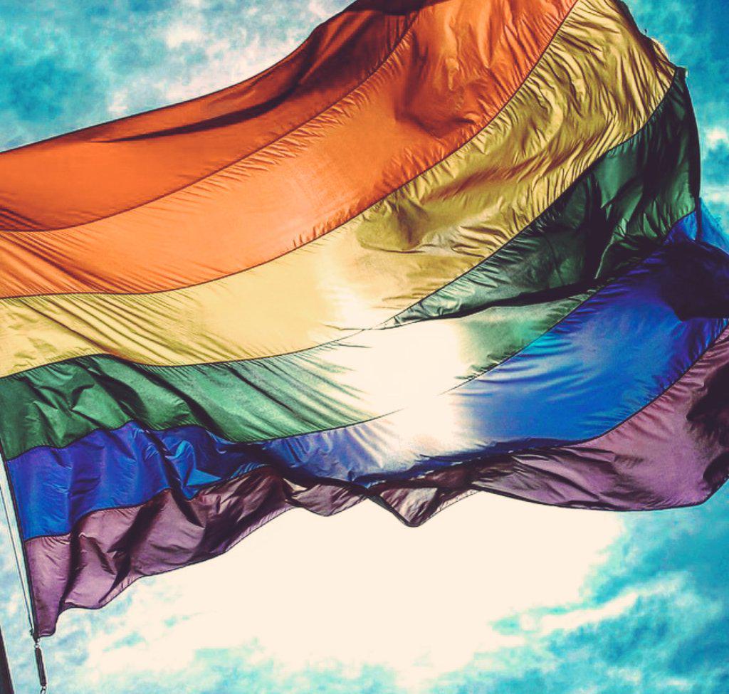 CASWEStudents's tweet photo. What an amazing day! Supreme court win💜👍 #MarriageEquaility #lovewins #all50states #aboutime #happysocialworker http://t.co/M4GvLrMc3m