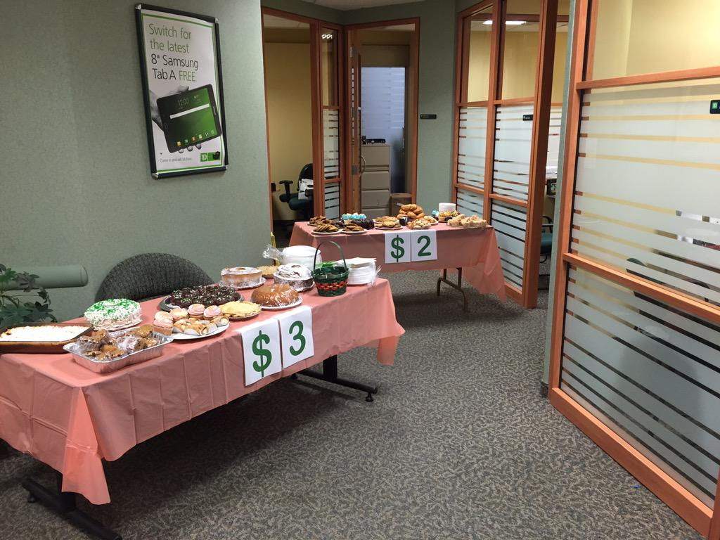 TrincaAnthonyTD's tweet photo. At Clair getting ready for the biggest bake sale for CMN http://t.co/9mHvj7Jv26
