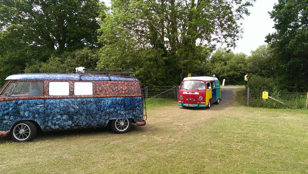 The Volkswagens are rolling in - it's Vdub at the Pub time! #VWLove #Festival #LiveMusicAllWeekend