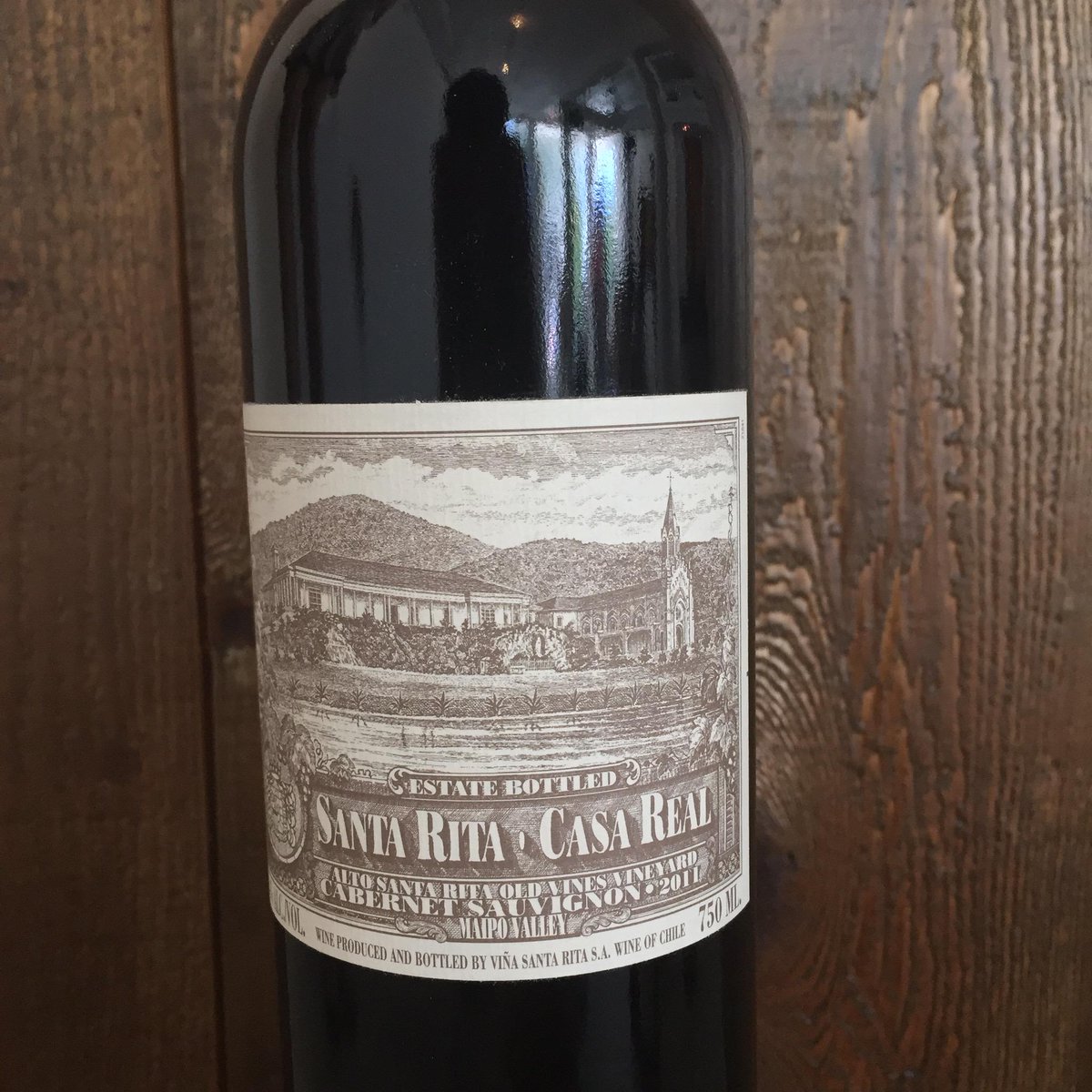 DrinkChile's tweet photo. #FF Thanks for being @ #WineBarWar #Miami Santa Rita Casa Real Cabernet 2011 @LANAirlinesUSA @ElHuasoBar #Chile http://t.co/bz49My61z3