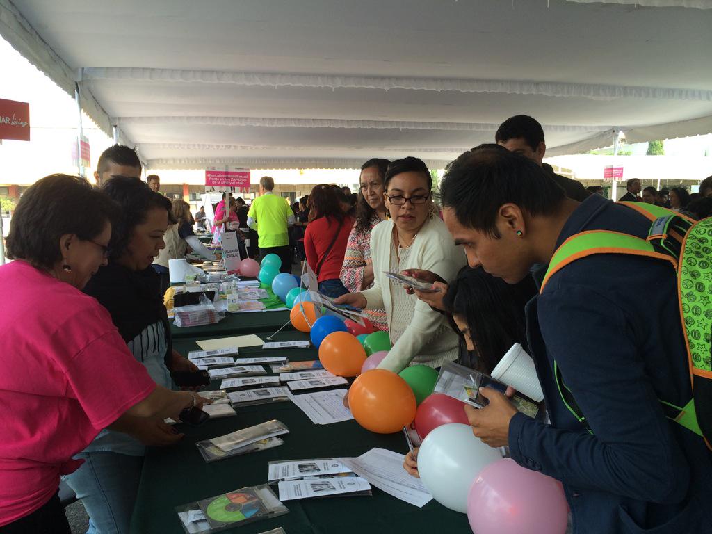SEBIEN_cdmx's tweet photo. Módulo de @iztacalcoXti en Feria d #DiversidadSexual #PorLaDiversidadSexual Ponte en los ZAPATOS de la otr@ y el otr@ http://t.co/DzG1sv8vxZ