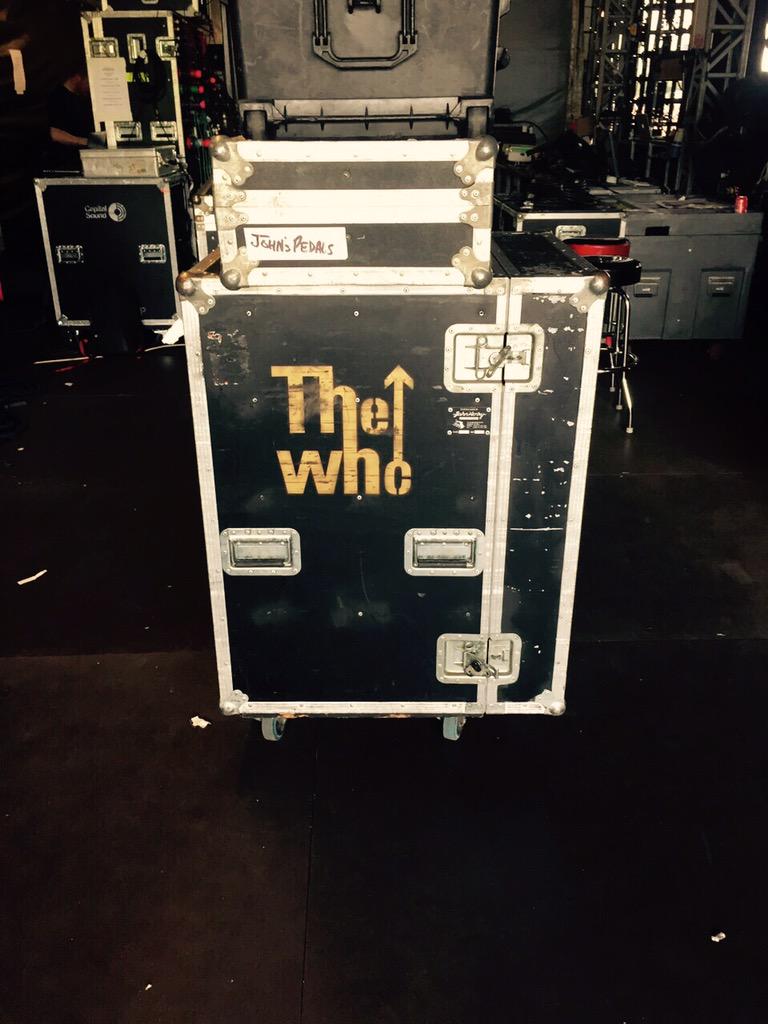 outsideorg's tweet photo. WHO could this be, loading in their stuff to #BSTHydePark ? #lessthan4hours #TheWho http://t.co/hgxH9C3CMp