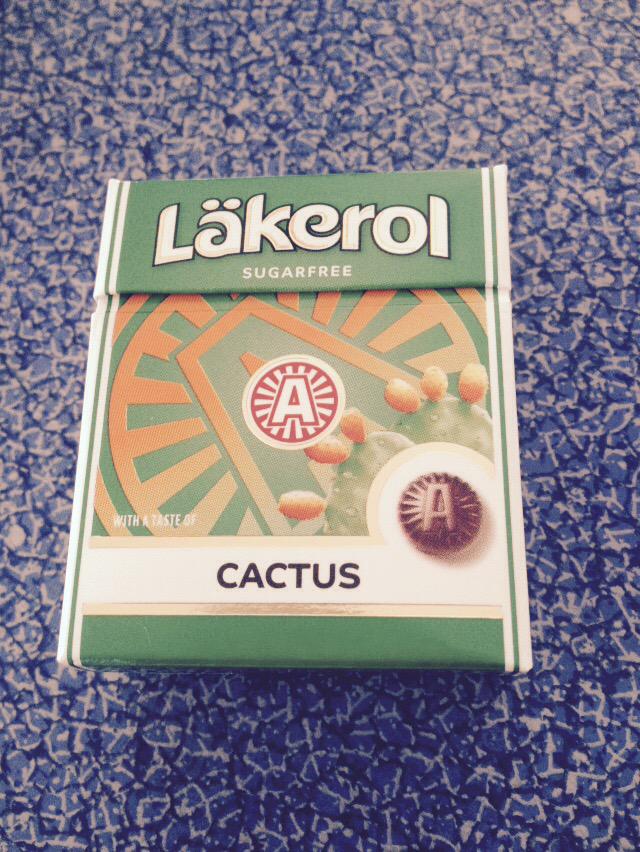 JulieFagerheim1's tweet photo. So so good! Cactus for the win! @Joe_Sugg @OliWhiteTV http://t.co/xGtODEjgZr