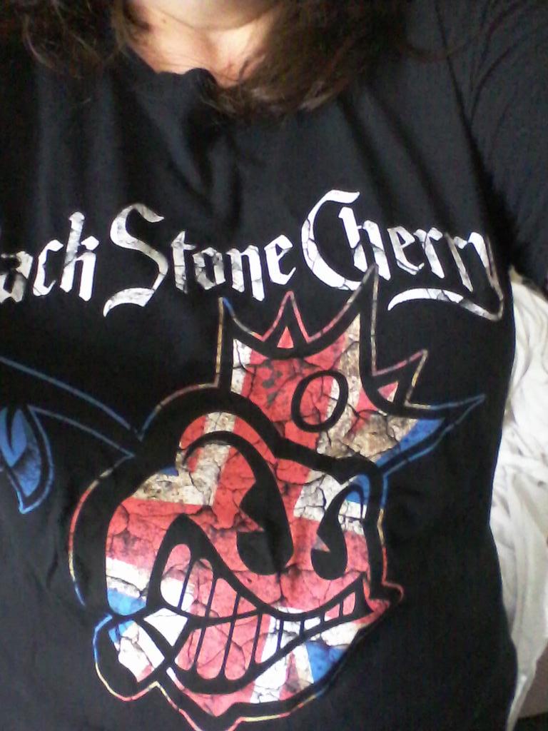 willow6610's tweet photo. #BSCshirtFriday 
 #2many2choosefrom   #hatebeinginpicslovethistee!
 Xx @BSC_UKFans @rockchick975  @BlkStoneCherry http://t.co/eoOpijO1OD