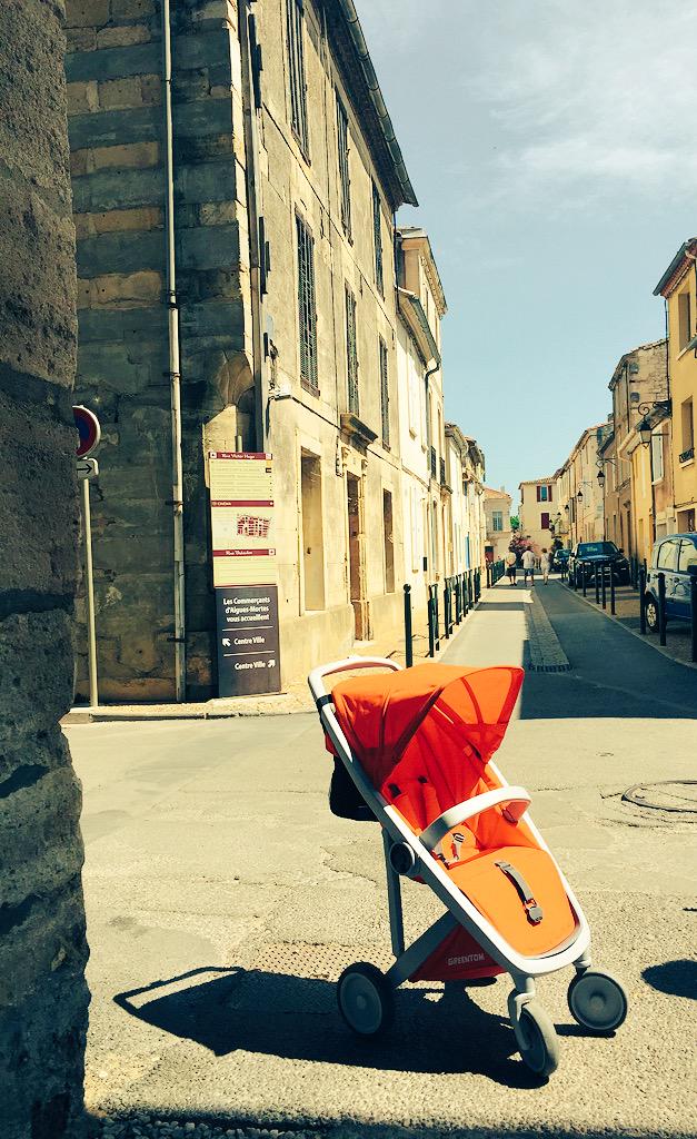 cavabiendesign's tweet photo. Old becomes new! #greentom volledig gerecycleerde kinderwagen #toffekleuren #superlicht @aigues-mortes http://t.co/hn37c5KSiJ