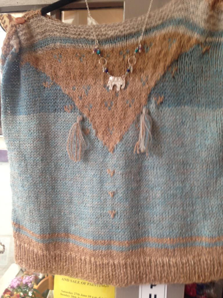 silversheep1's tweet photo. Just finished this week quirky reversible hand knit with Indian elephant necklace - pop by and have a look ! http://t.co/YlDydQqdUJ