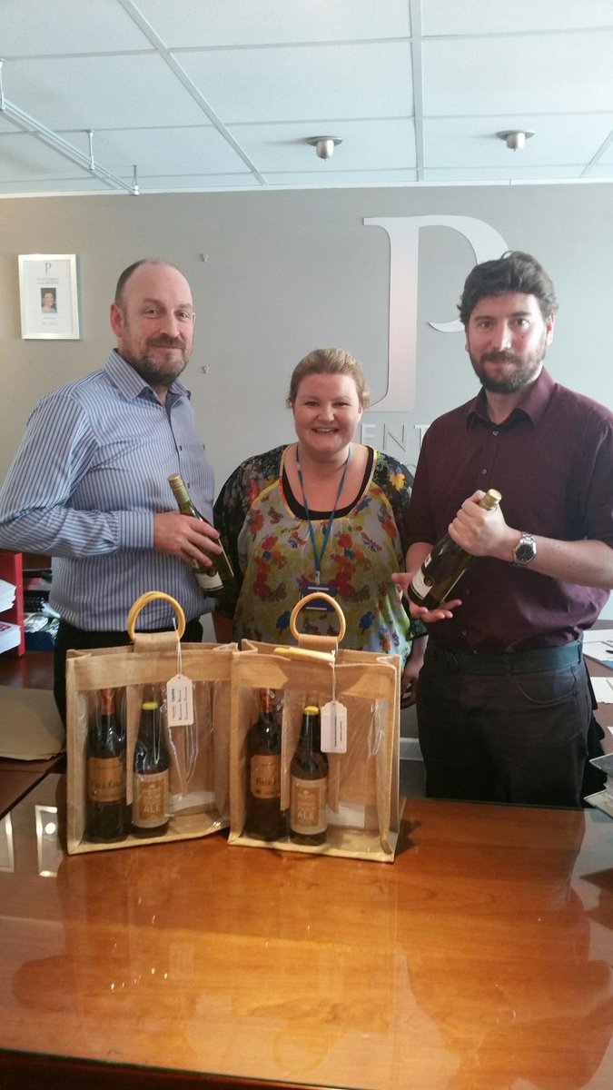LCNmagazine's tweet photo. Thanks lots to @JenHigginsNI, #centrani and #SuperValuni for delivering something nice for the weekend this morning. http://t.co/otHH6GNUUn