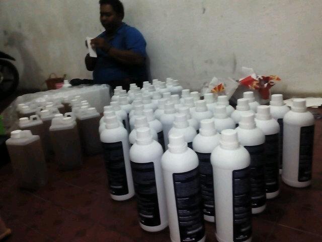 Pengepakan Zamrud khatulistiwa anti sedot wc utk pegiriman ke Kepri. Hanya 50.000/liter. Tuntaskan wc mampet