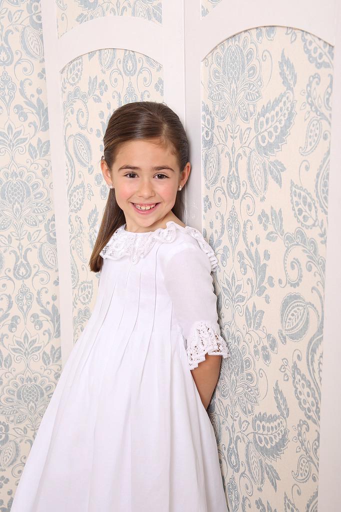 Angela nos ha mandado unas fotos ideales!! Gracias por compartirlas con nosotras! Nos encanto poder hacer tu vestido!