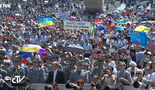 Ватикан. Площа Святого Петра #твіт5 #QIRIMbayraq #КримЦеУкраїна <a href="/5channel/">5 канал 🇺🇦</a> <a href="/ukrpravda_news/">Українська правда ✌️</a>