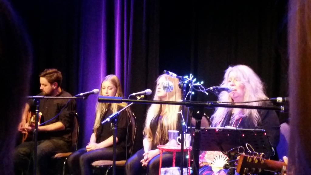 Saz Attoe (@saz84) on Twitter photo Action shot w/ <a href="/judietzuke/">judie tzuke ☮️</a> singing in Havant last week with the beautiful <a href="/baileytzuke/">Bailey Tzuke ☮</a> <a href="/TallulaTzuke/">Tallula Tzuke</a> <a href="/ChazThorogood/">Chaz Thorogood</a> Action shot w/ <a href="/judietzuke/">judie tzuke ☮️</a> singing in Havant last week with the beautiful <a href="/baileytzuke/">Bailey Tzuke ☮</a> <a href="/TallulaTzuke/">Tallula Tzuke</a> <a href="/ChazThorogood/">Chaz Thorogood</a>