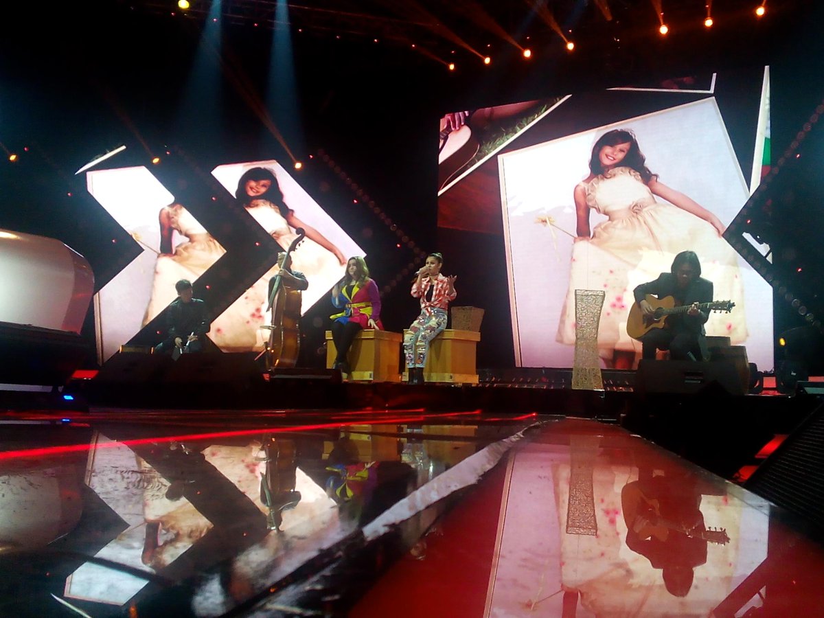 Waaaw @JPxfi tampil maksimal walaupun mereka lg sakit &amp;tampilnya gak sakit2an lho! vote mereka ya :). #XFactorID