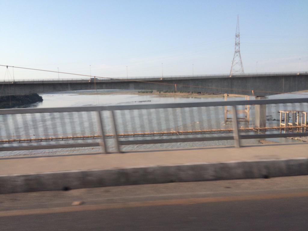 khattak_atal's tweet photo. Just cross Attock bridge and smell of my Land ❤️❤️❤️ #MyPukhtoonkhwa #Nowshera #Abasyn #kabulSin http://t.co/Iyx1kqxkfe