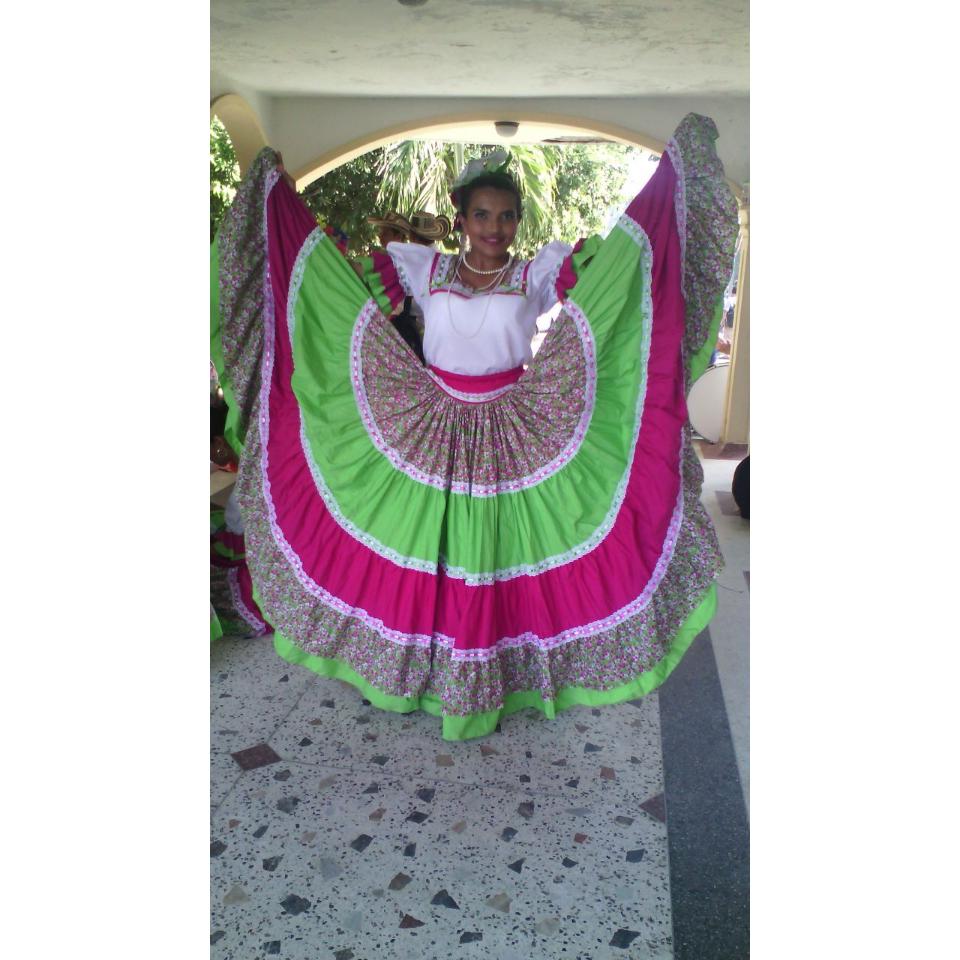 urango_lina's tweet photo. 💃💃💃💃💃 http://t.co/kcwHhgagjz