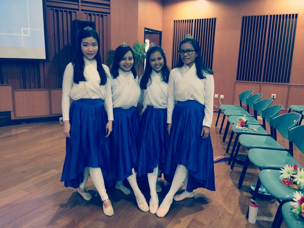 RirinDess's tweet photo. Pelayanan perdana di SF..
Thanks God :)
#spirituallife
#sfs 
#Creativeministry http://t.co/3spGfM2BXa