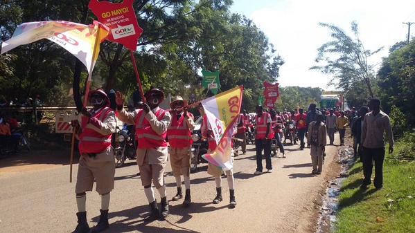 SirAlexas's tweet photo. Ndo hio Gotv signal imefika Migori... akina Wafula leo ni kuweka thermos za chai na kuwatch TV mpaka asubuhi #GOnayo http://t.co/YE1kTgKSxa