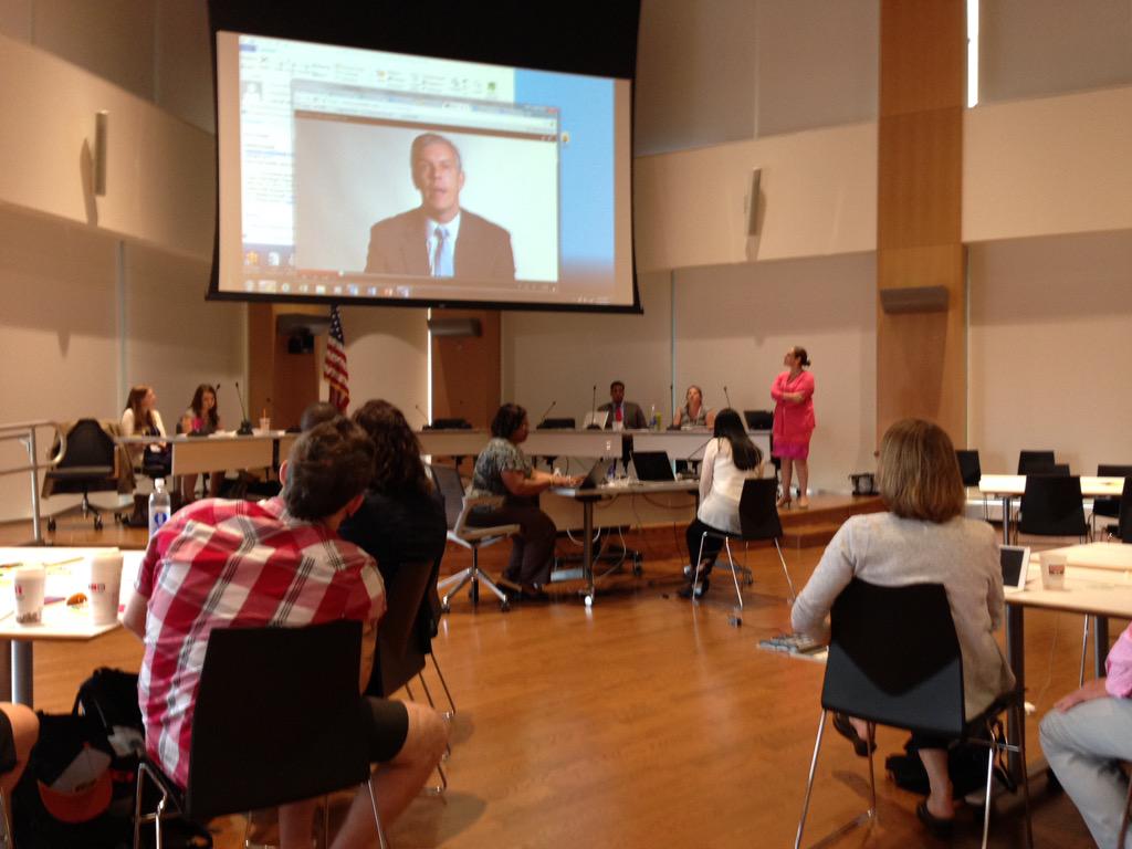 btulearns's tweet photo. Leadership Lab 4 http://t.co/HTbcp2wy0r @arneduncan @TeachtoLead @literacychange @ItsKatyRamon @NBPTS @BostonSchools http://t.co/jcOrvWWbZb