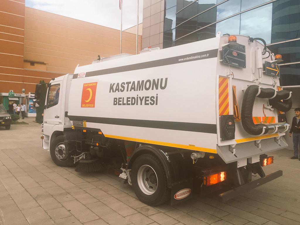 TahsinBABAS's tweet photo. Kastamonu'ya Hizmet Yolunda Araç Filomuzu Genişletmeye Devam Ediyoruz. http://t.co/dobCmaMgsZ