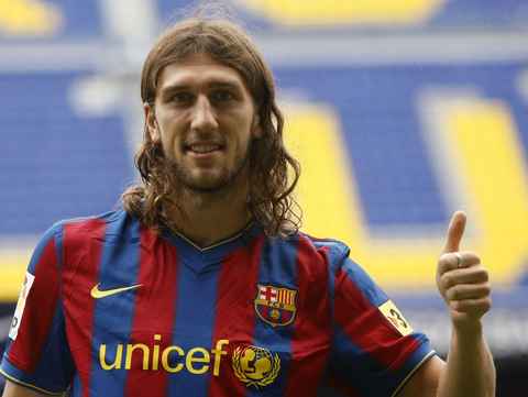 Misbalones's tweet photo. ¿Tal vez haya sido Chigrinsky el peor fichaje del Barça? ¿Y Faubert del Madrid? http://t.co/h21CMyQ0wk