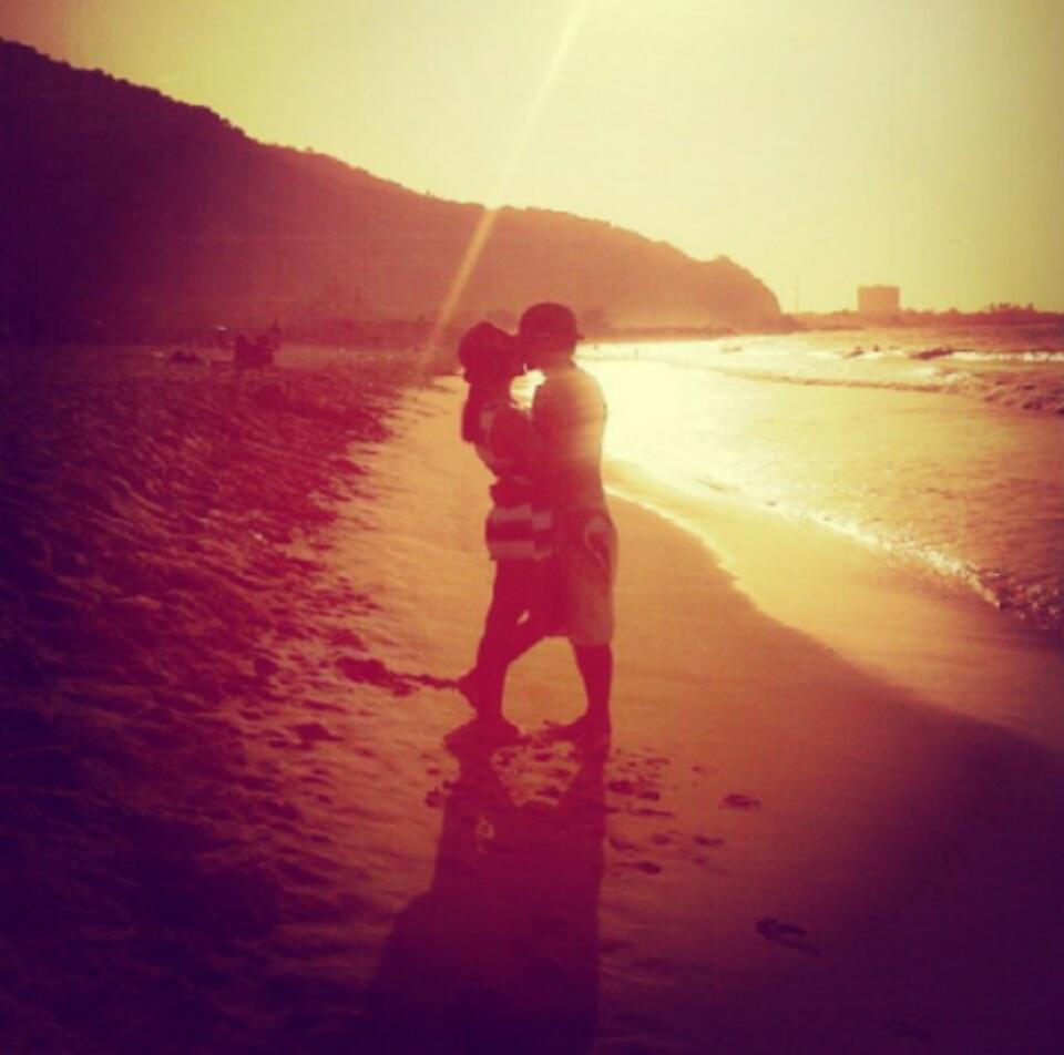 abeleduardo24's tweet photo. Amándote con locura @MarbrielysG http://t.co/SO22glpWXw