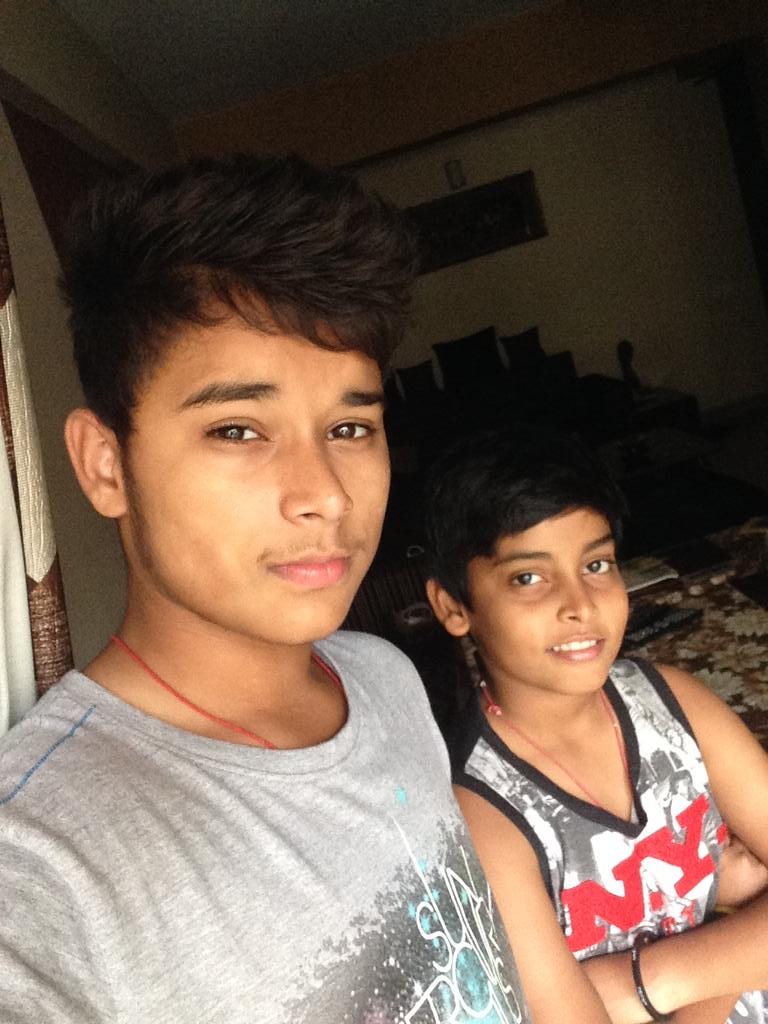 devilhimanshu36's tweet image. Luv u bhai...😘✌💜