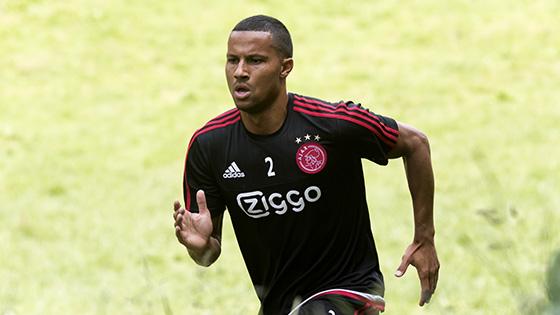 AFCAjax's tweet photo. Ajacieden trappen het seizoen af met een bosloop. Verslag en foto's: http://t.co/kilktWRKfB. http://t.co/xrRDfzzwwO