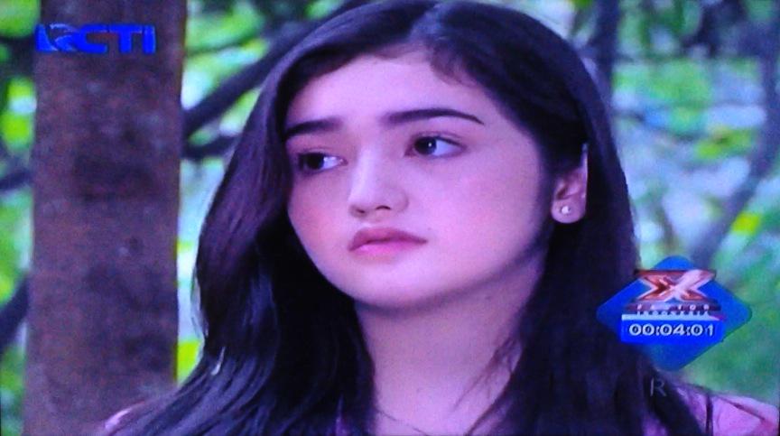 DV__R's tweet photo. Rara muncul numpang lewat doang tapi:'3 @AmmarZoni @rantyaprilyy #7mh http://t.co/MbKfDi5eFu