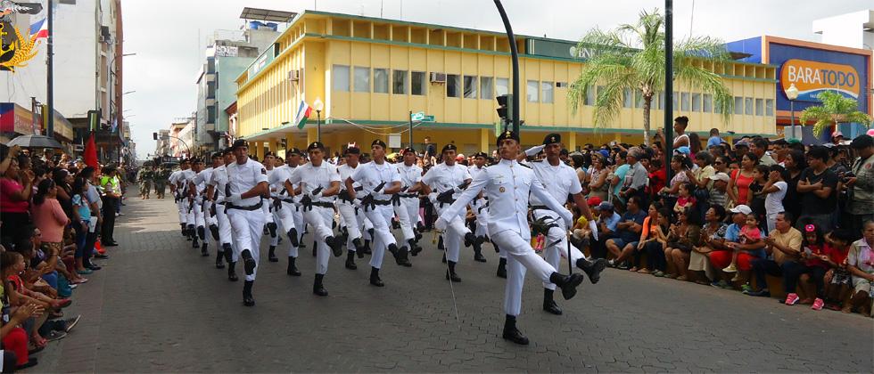 armada_ecuador's tweet photo. Saludo a la ilustre ciudad de Machala http://t.co/0YOrhaz6ig http://t.co/IMXW1Qn2D6