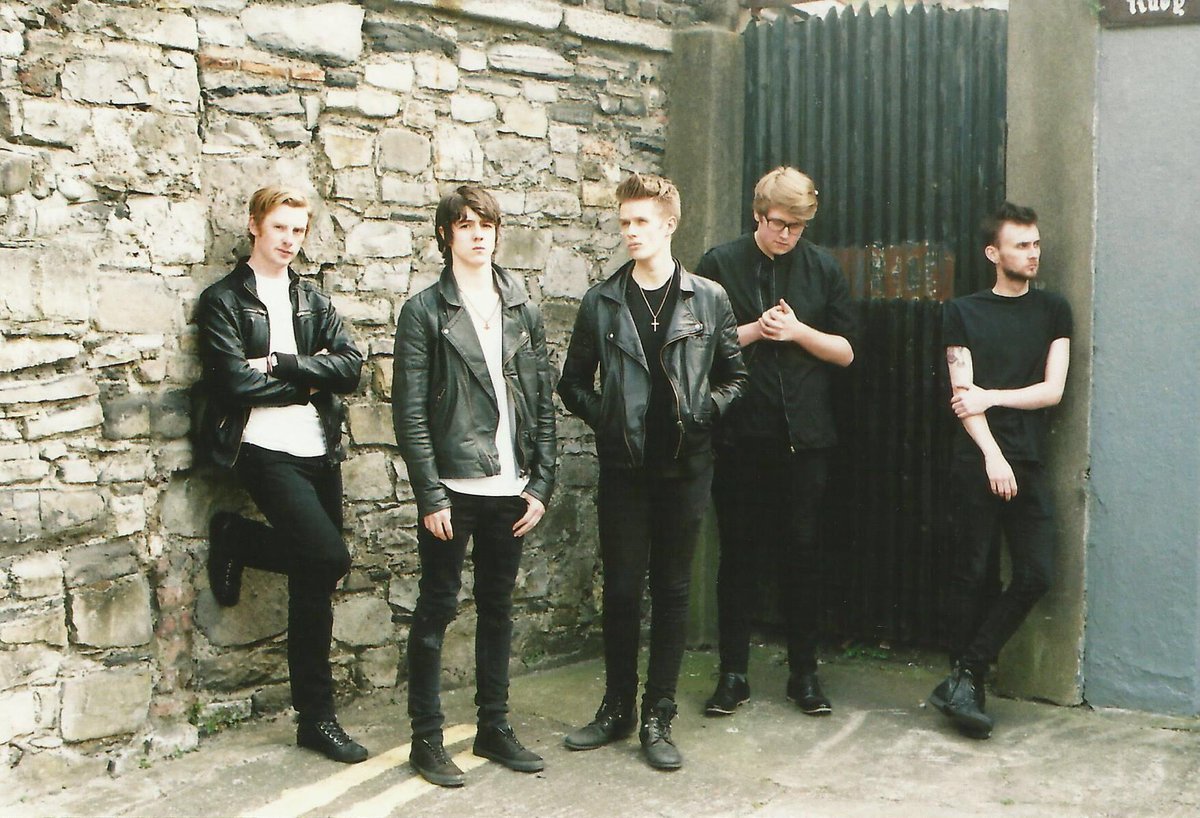 TheCrossfire_'s tweet image. Nearly at 400 followers ladies and gentlemen, help us get there!!❤️