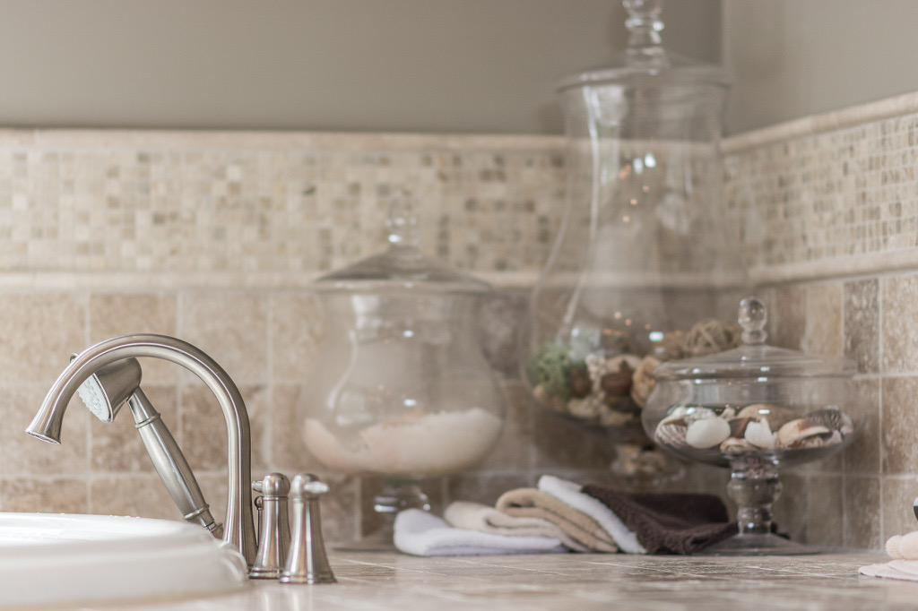 jamckd's tweet photo. #Travertine tiled #bathroom #remodel paired with #Ultracraft cabinetry and @CaesarstoneCA countertops. #Nikon #d610 http://t.co/5gXWMWKy0R