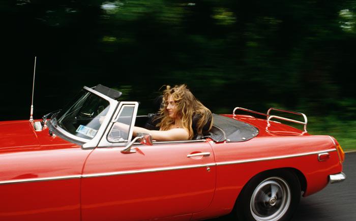 5 happiness-boosting songs for your windows-down playlist: bit.ly/1KfIO10 <a href="/hlilleston/">Heather Lilleston</a>