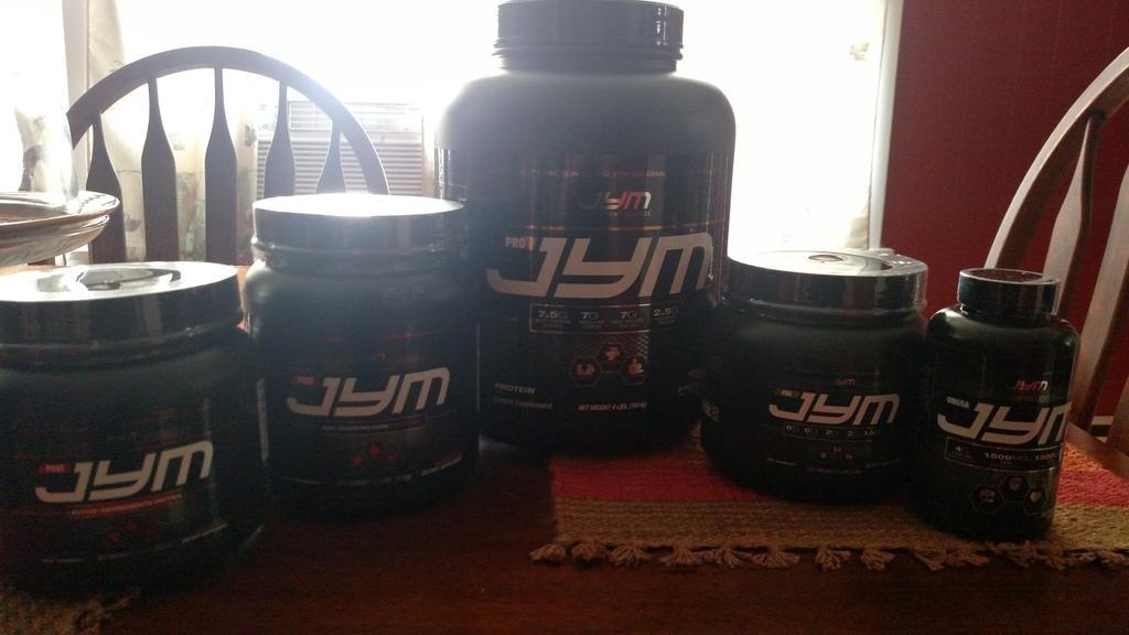 jreedy13's tweet photo. @JimStoppani @jkamb90 just got my jym system in today! Love the s'mores flavor. Excited to try the fish oil! http://t.co/dp41gjSGB4