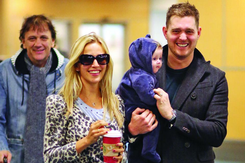 ecuavisa's tweet photo. El hijo de Michael Bublé y Luisana Lopilato evoluciona muy bien tras sufrir quemaduras graves http://t.co/j8PUSgP8mX http://t.co/QMyGtFBMff