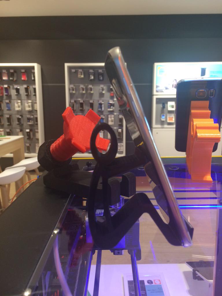 Univecs's tweet image. Hoy una gran #ExperienciaOrange en @orange_es @TresAguas con #witbox3D de @bqreaders. @BigarSolucion
