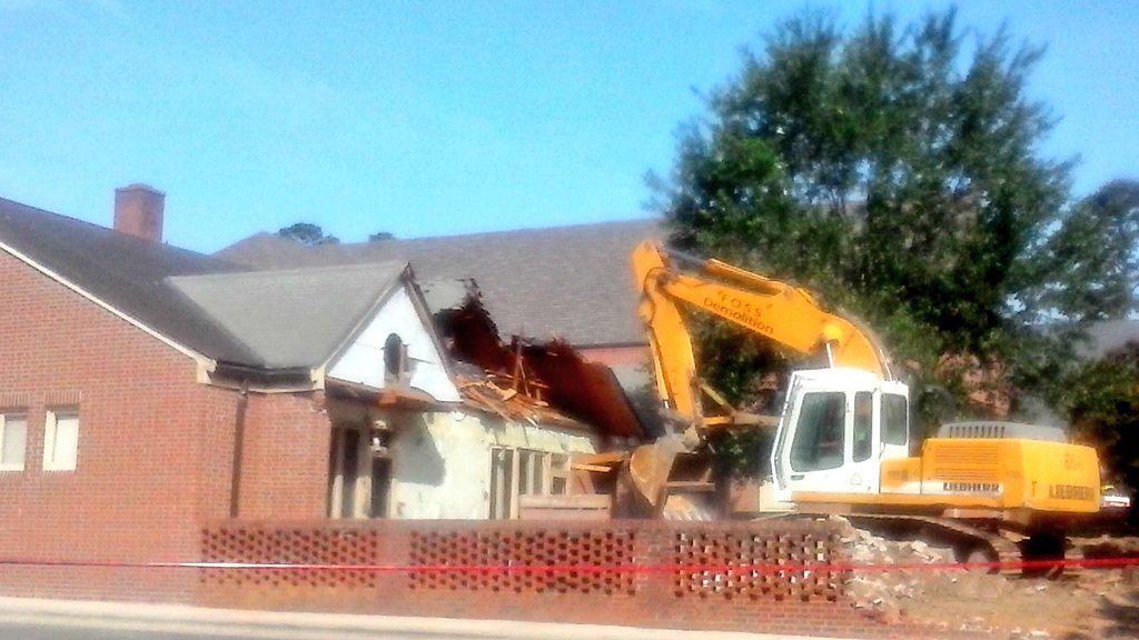 ncdiscoman1968's tweet photo. The project has begun@ HBUMC. http://t.co/MUfHizSXbA