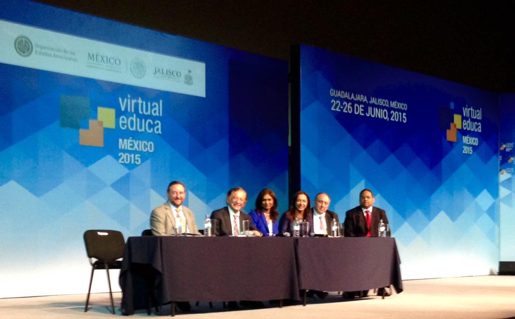 UNIR_Mexico's tweet photo. Concluye el evento de #VirtualEducaGDL 2015 @virtualeduca @UNIR_Mexico @MarisolEspinoz_ http://t.co/HfjU2RjuRQ