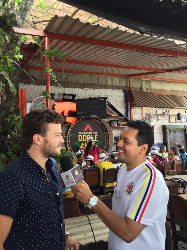 EquipoGusi's tweet photo. @gusimusica en entrevista para @ALPAVISION1 en #Neiva http://t.co/Gl8Dns3Wle