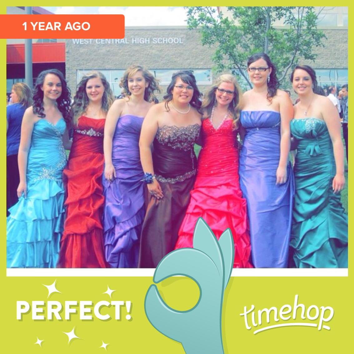 Neville_TheHero's tweet image. Exactly 1 year ago today! via @timehop 2 years and counting. 🎓 #grad2013 timehop.com/c/ip:751716870…