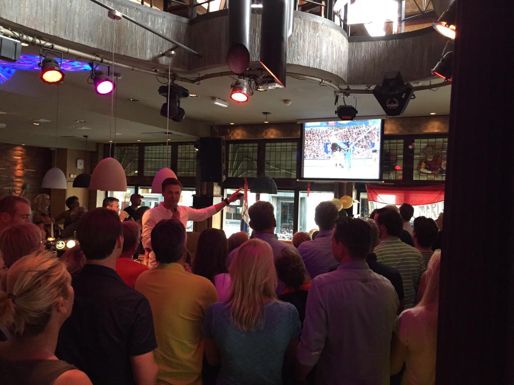 Met <a href="/teamvdl/">Van der Laan</a>  op weg naar Brazilië. @WKBeach2015 <a href="/Xpeditiongold/">XpeditionGold</a>