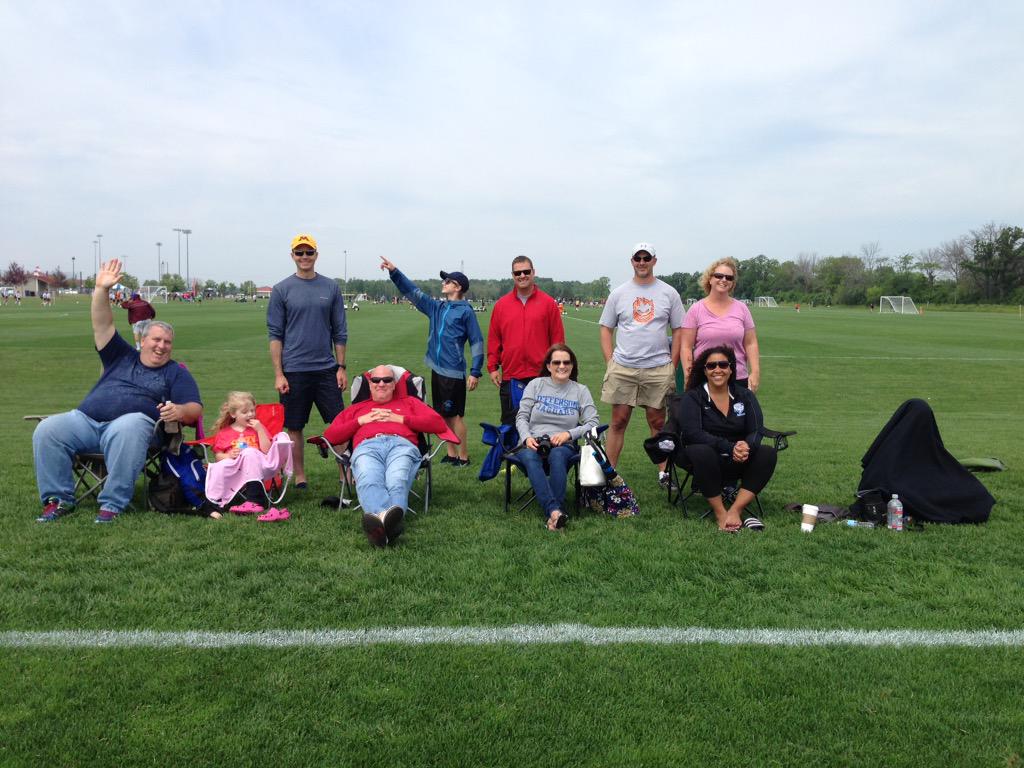 BYSCBelugas's tweet photo. Parents on the sideline waiting for game time. Go Belugas!!!  #wegotthisone http://t.co/2Pn7BEuiZL