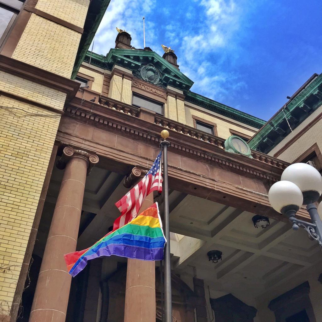 CityofHoboken's tweet photo. love is love http://t.co/JCbX7ruygq