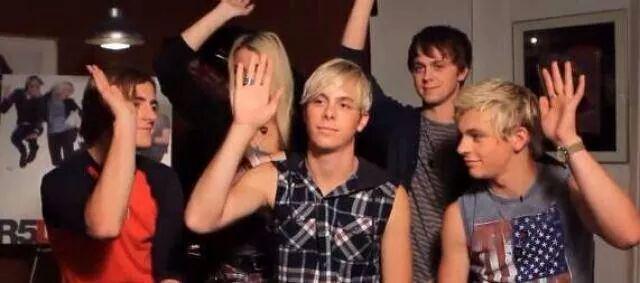 RAISE YOUR HAND IF GAY MARRIAGE IS THE SHIT! 👬👭💖💖💖