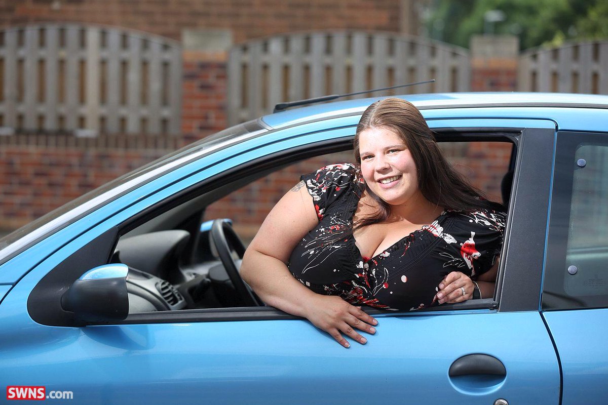 realfixuk's tweet image. Woman survives #carcrash with no broken bones - thanks to huge 38JJ #BOOBS acting as #AIRBAGS bit.ly/1HkTkmO